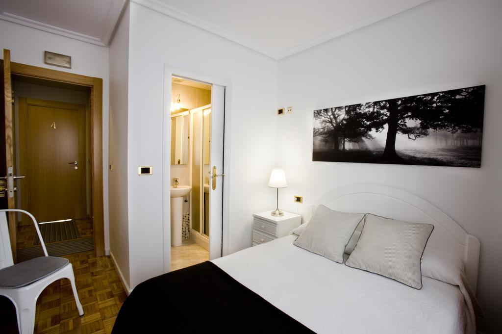 Pension Pasadena Pamplona Esterno foto