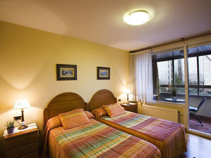 Pension Pasadena Pamplona Esterno foto